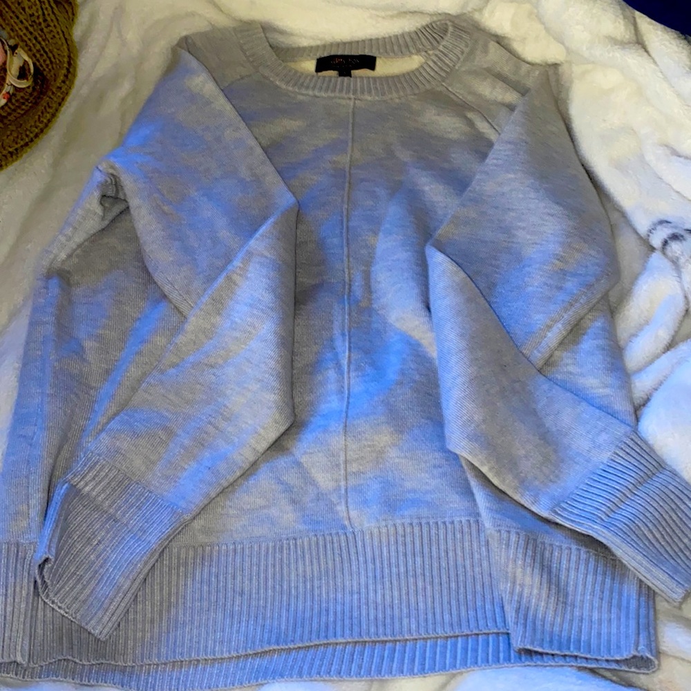 Gray sweatshirt